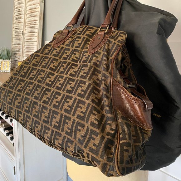 Large FENDI Zucca Canvas & Leather Chef du Jour - Picture 4 of 17